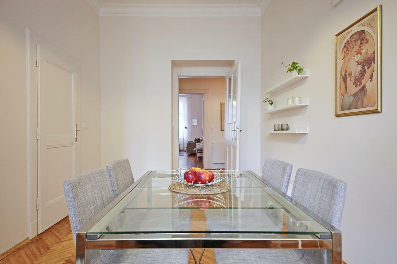 Apartment In The Heart Of Praga Zewnętrze zdjęcie