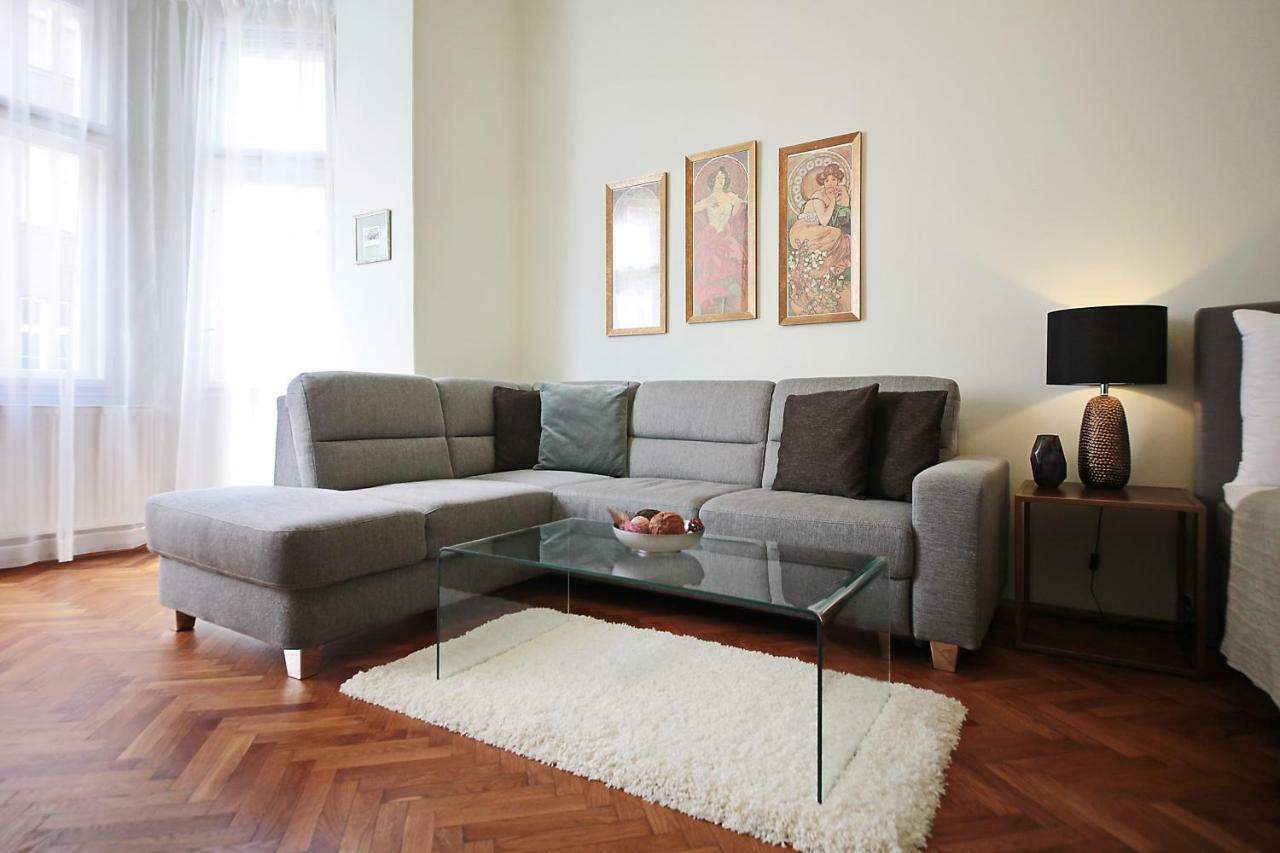 Apartment In The Heart Of Praga Zewnętrze zdjęcie