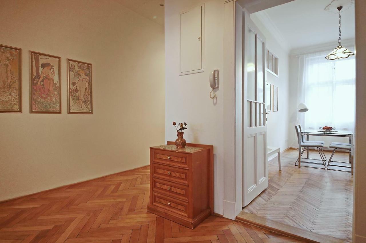 Apartment In The Heart Of Praga Zewnętrze zdjęcie