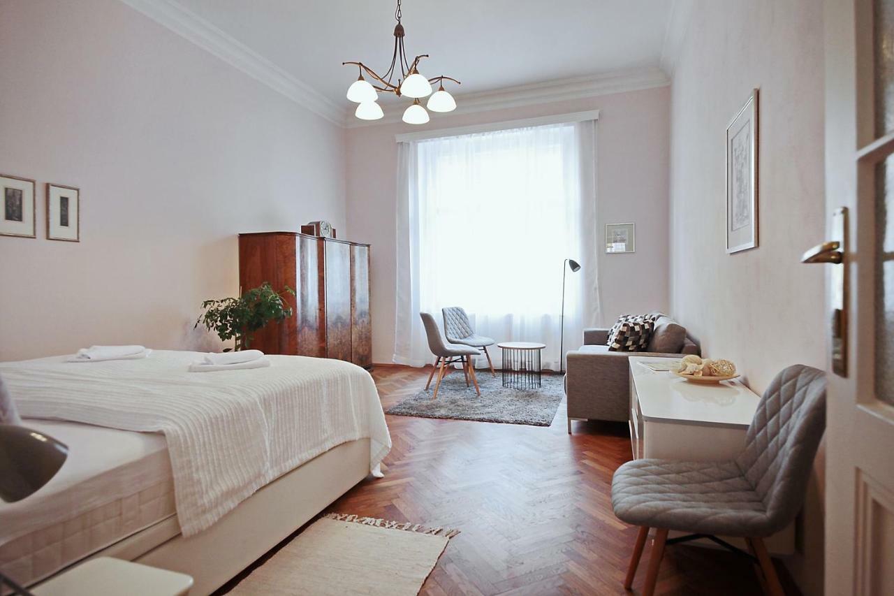 Apartment In The Heart Of Praga Zewnętrze zdjęcie