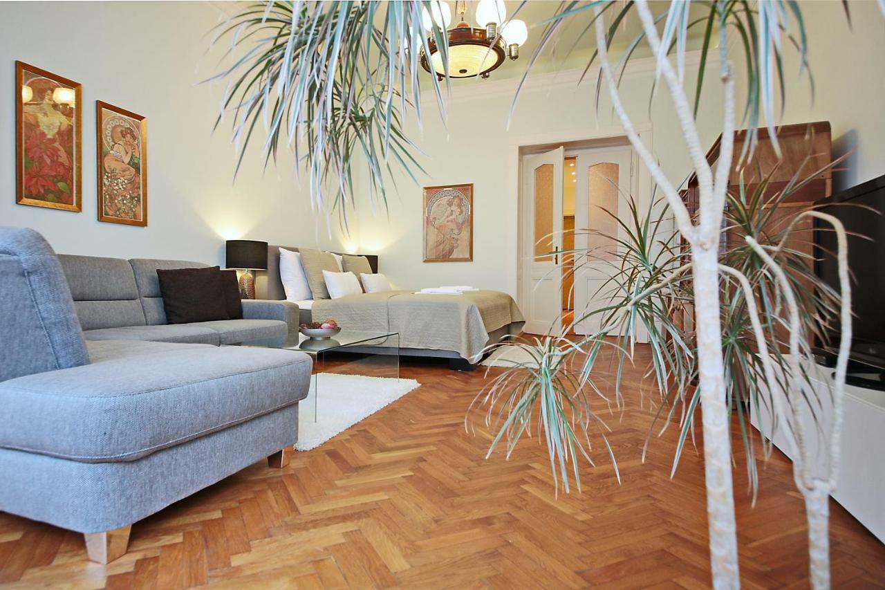 Apartment In The Heart Of Praga Zewnętrze zdjęcie